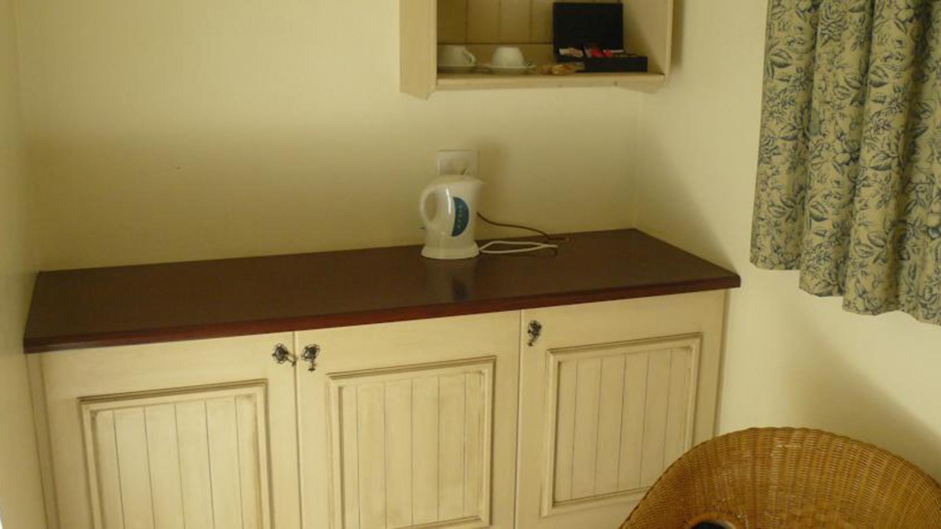 Kitchen of property in Equestria