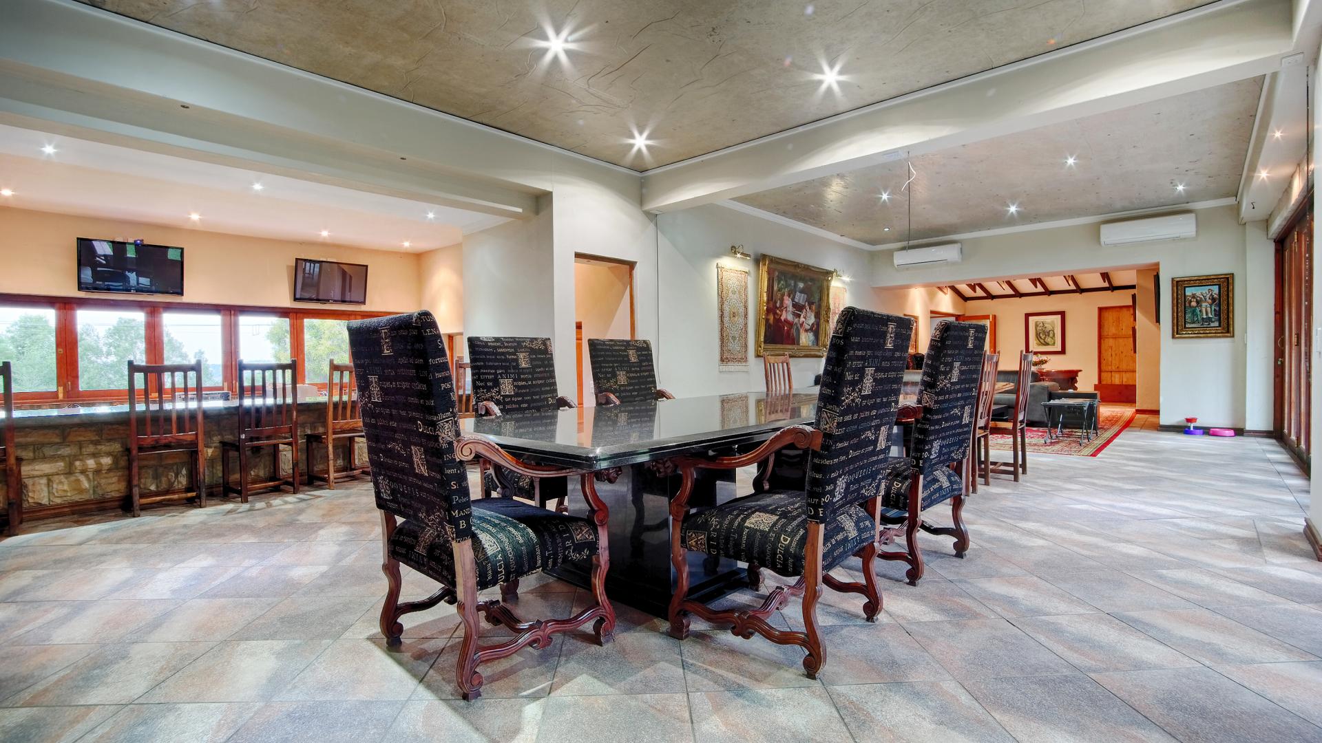 Dining Room of property in Waterkloof Ridge