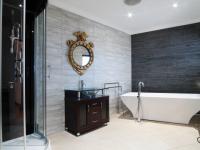 Main Bathroom of property in Waterkloof Ridge