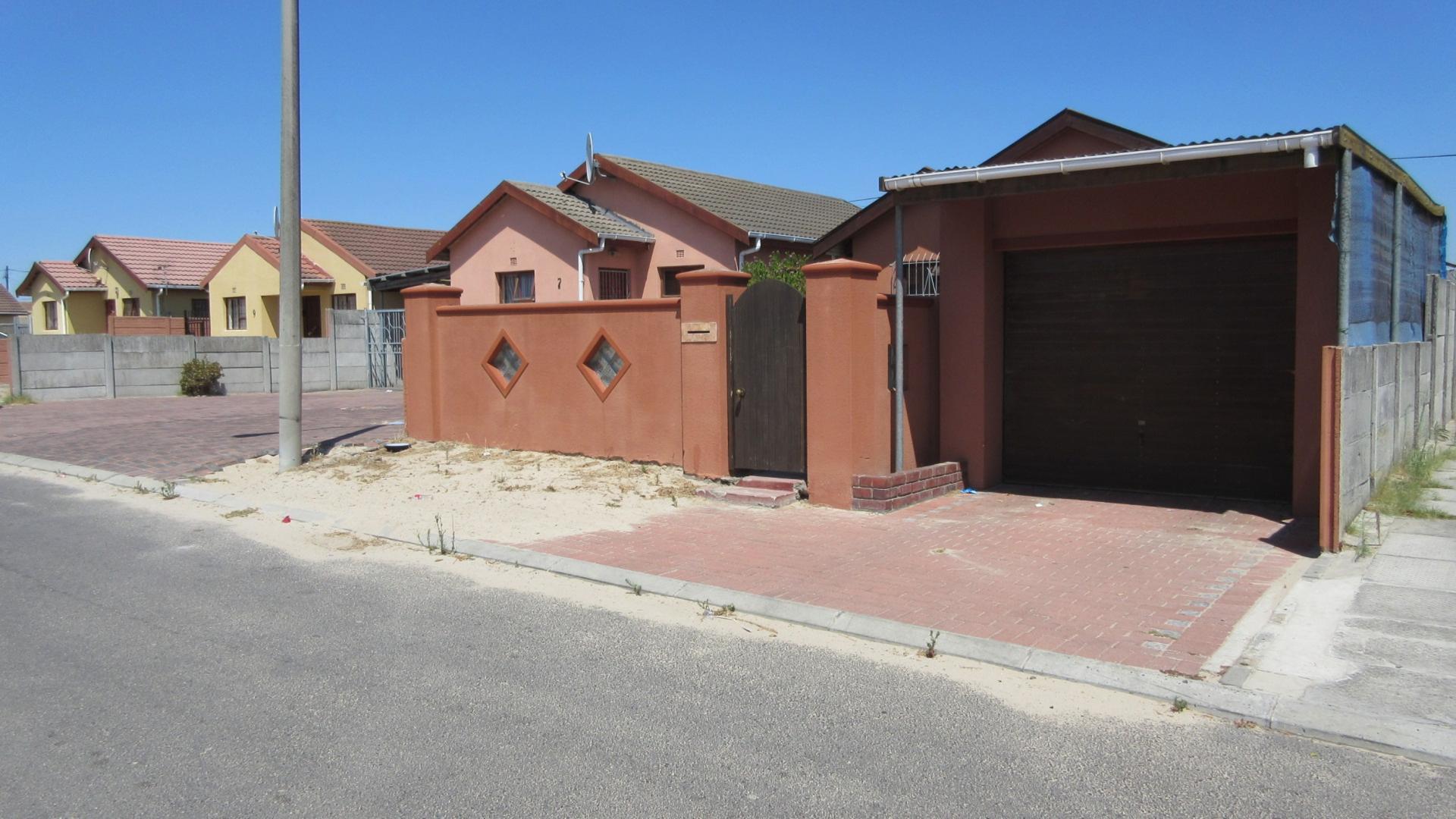 Front View of property in Kuils River