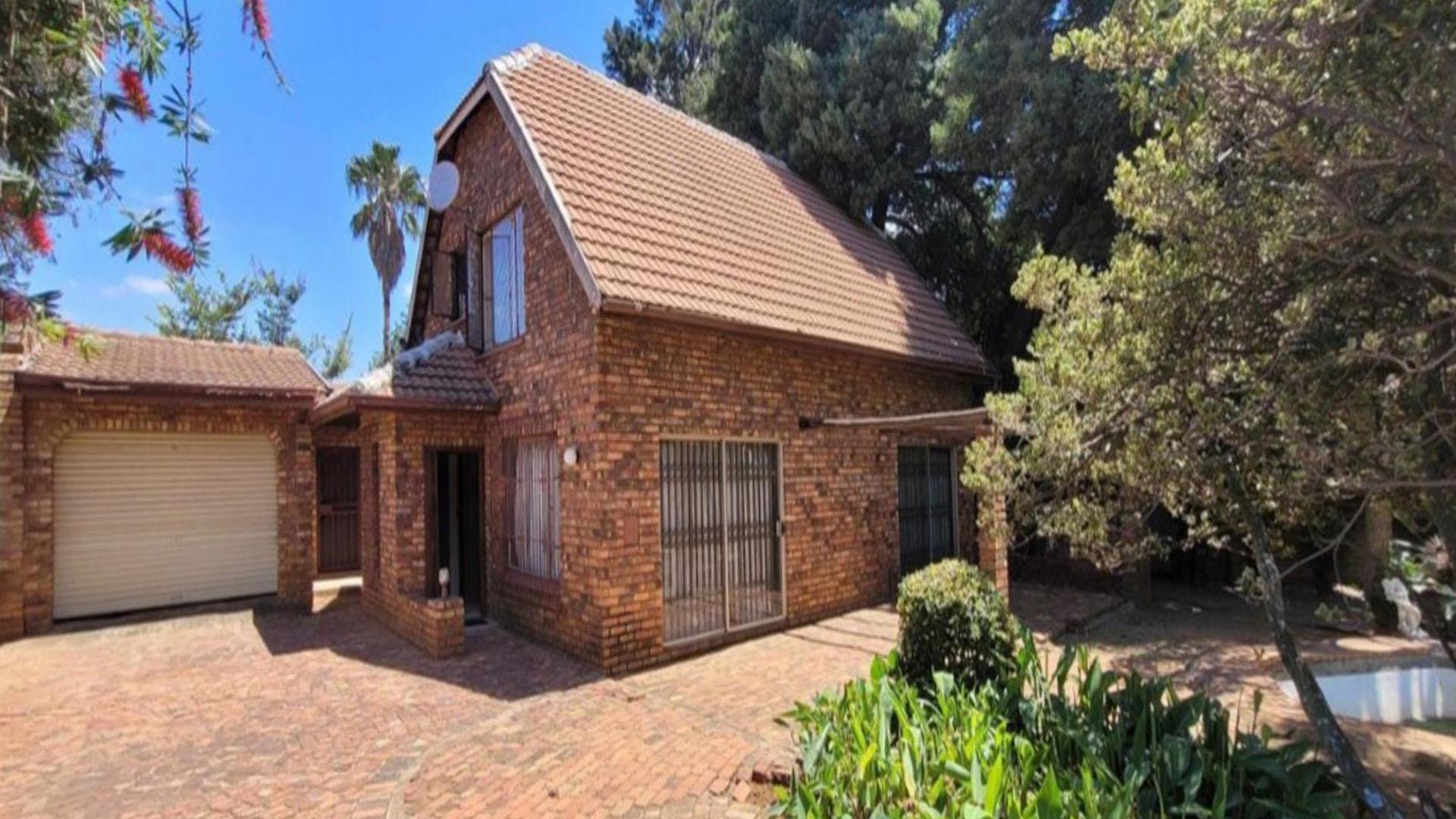 Front View of property in Birch Acres