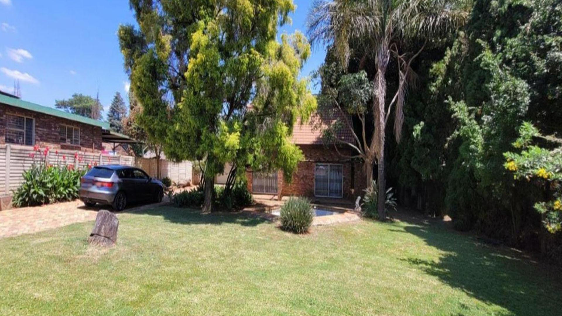 Front View of property in Birch Acres