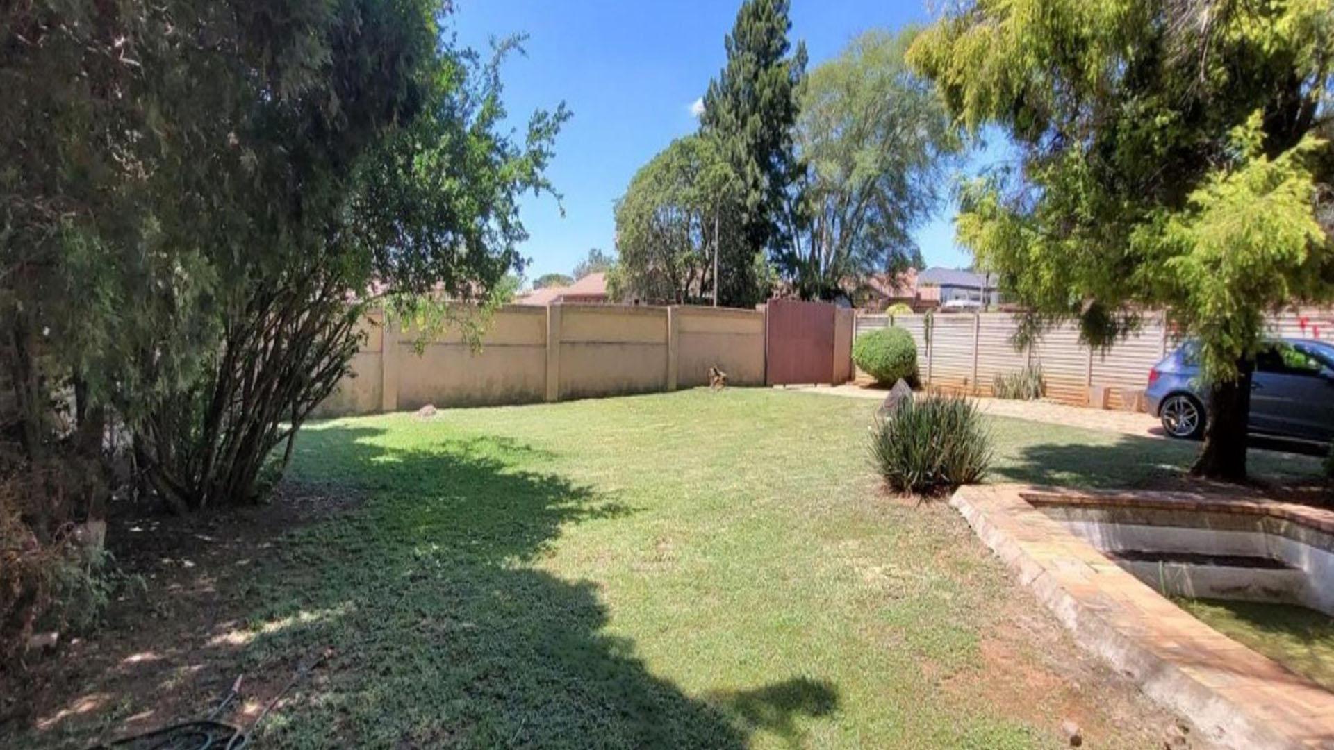 Front View of property in Birch Acres