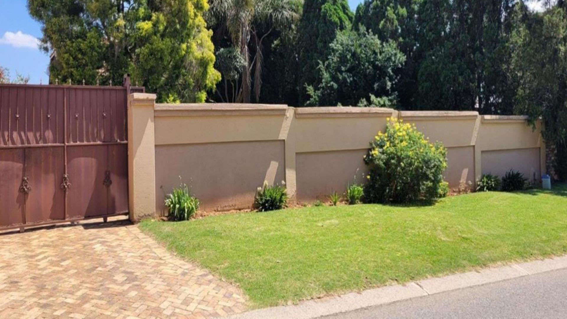 Front View of property in Birch Acres