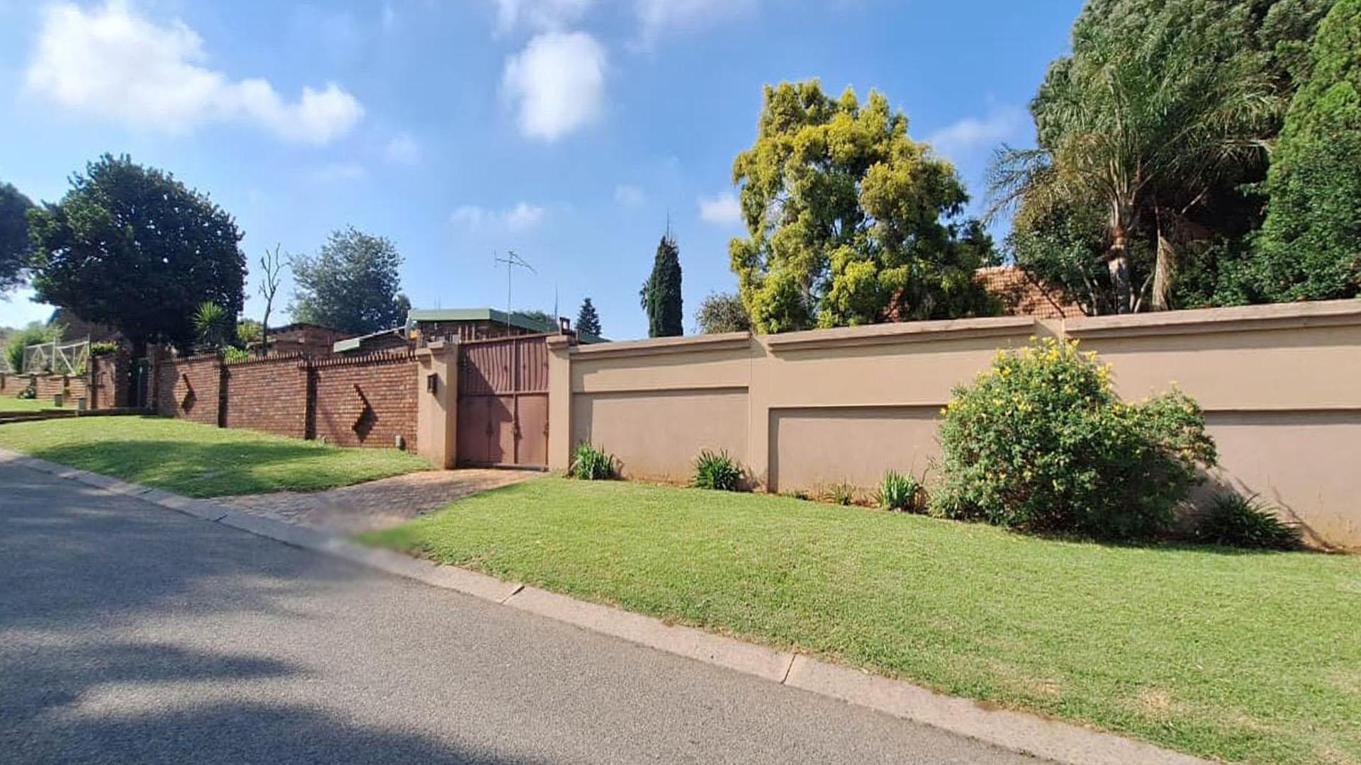 Front View of property in Birch Acres