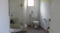 Main Bathroom - 14 square meters of property in Bot River