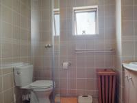 Bathroom 1 - 5 square meters of property in Silver Lakes Golf Estate