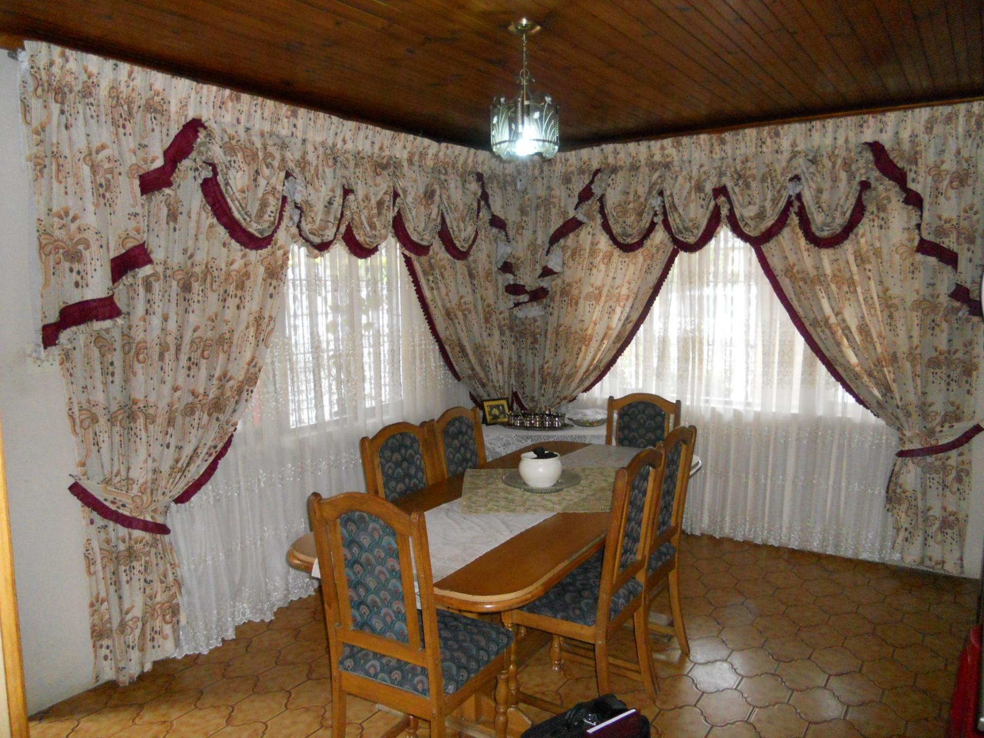 Dining Room - 18 square meters of property in Shallcross 