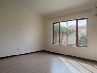 Main Bedroom - 22 square meters of property in Silver Lakes Golf Estate