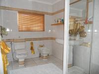 Main Bathroom - 6 square meters of property in Belfort