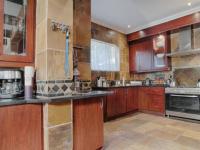 Kitchen - 30 square meters of property in Constantia Glen