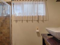 Bathroom 1 - 7 square meters of property in Constantia Glen