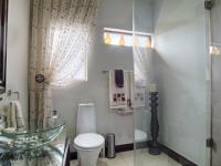 Bathroom 1 - 6 square meters of property in The Wilds Estate