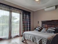 Main Bedroom - 27 square meters of property in Newmark Estate