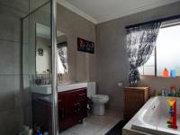 Bathroom 1 - 8 square meters of property in Newmark Estate