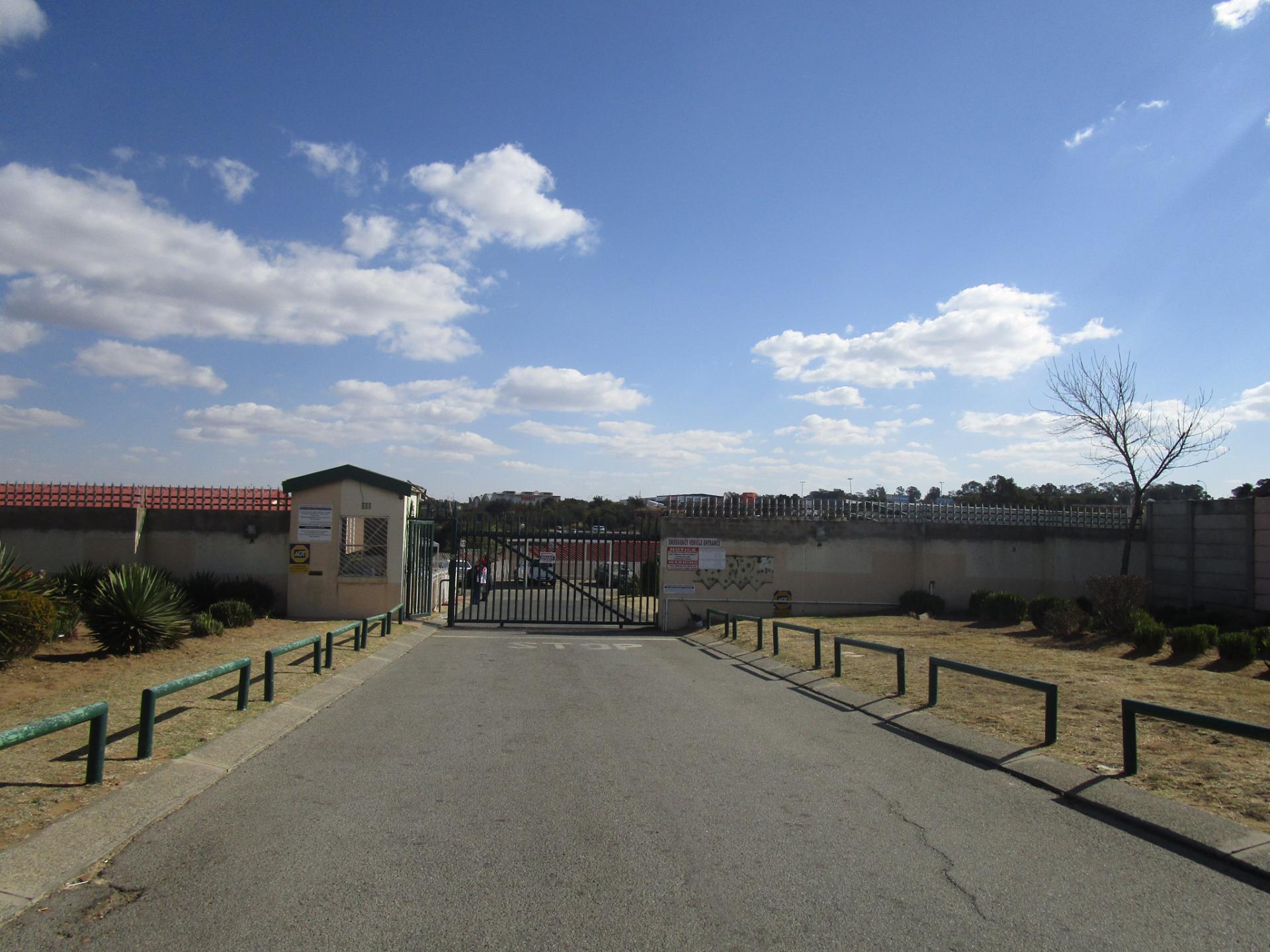 Front View of property in Ridgeway