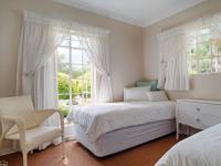 Bed Room 1 - 14 square meters of property in Silver Lakes Golf Estate