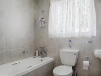 Bathroom 1 - 5 square meters of property in Silver Lakes Golf Estate