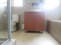 Bathroom 1 - 7 square meters of property in Deneysville