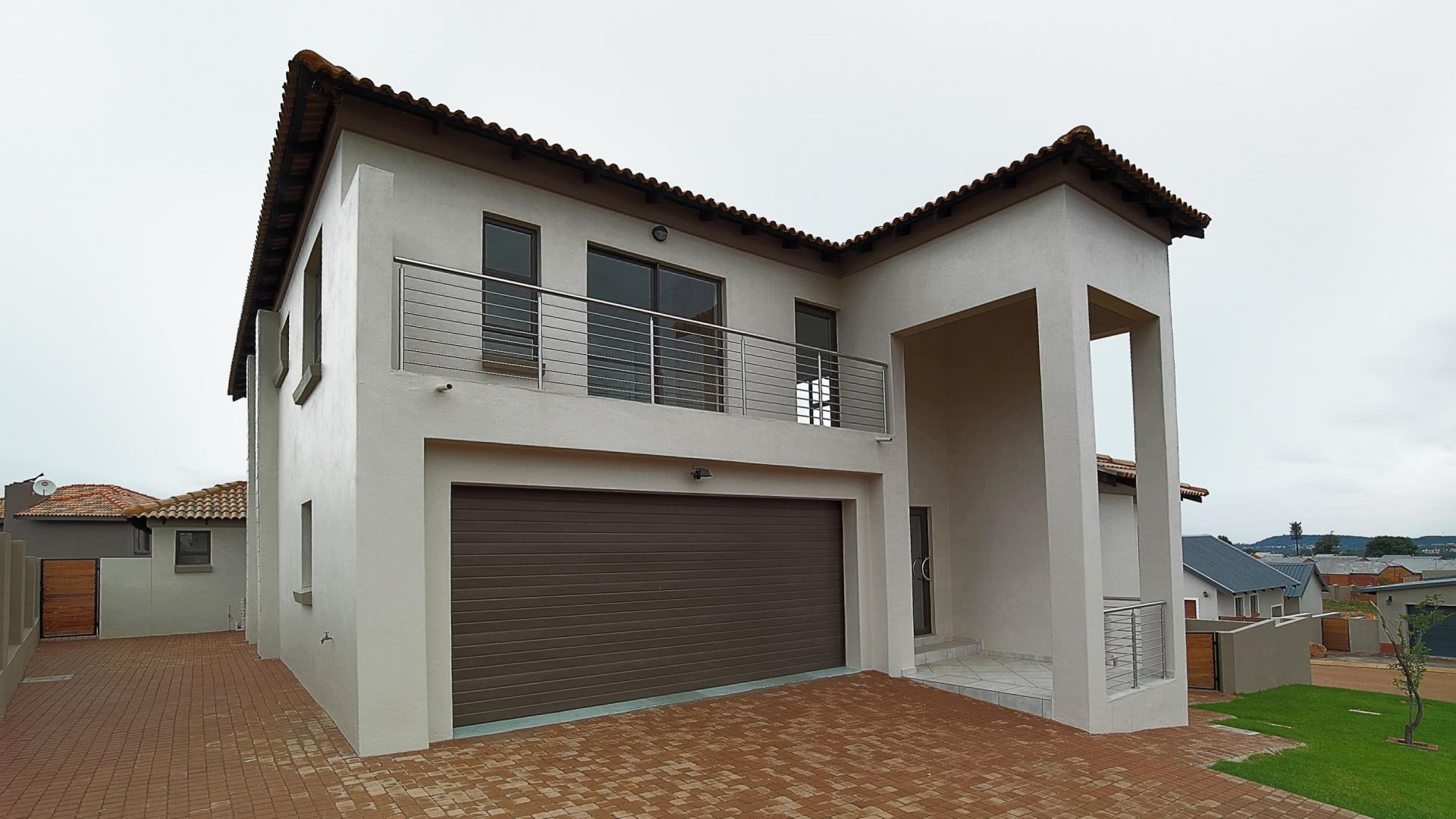 Front View of property in Heron Hill Estate