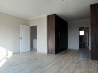 Main Bedroom - 30 square meters of property in Heron Hill Estate