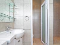 Main Bathroom - 11 square meters of property in Willow Acres Estate