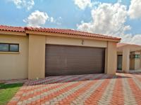 Front View of property in Willow Acres Estate