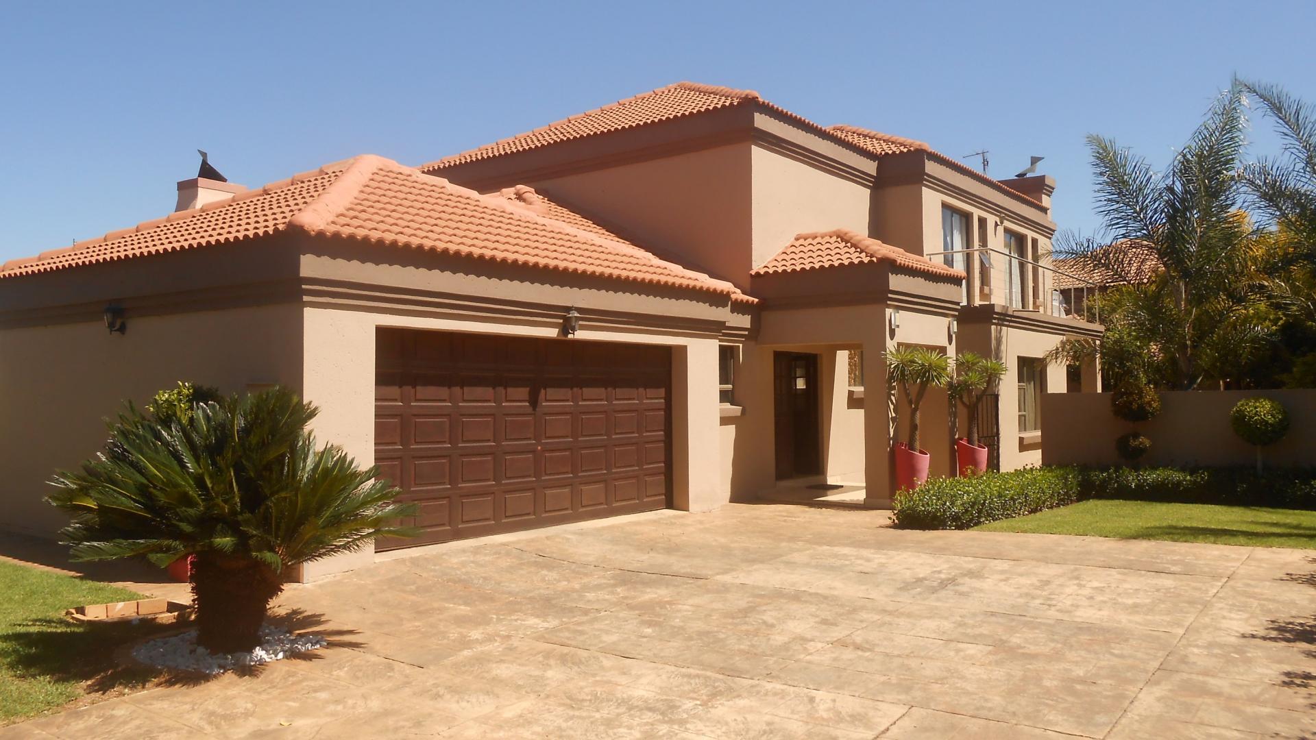 Front View of property in Highveld