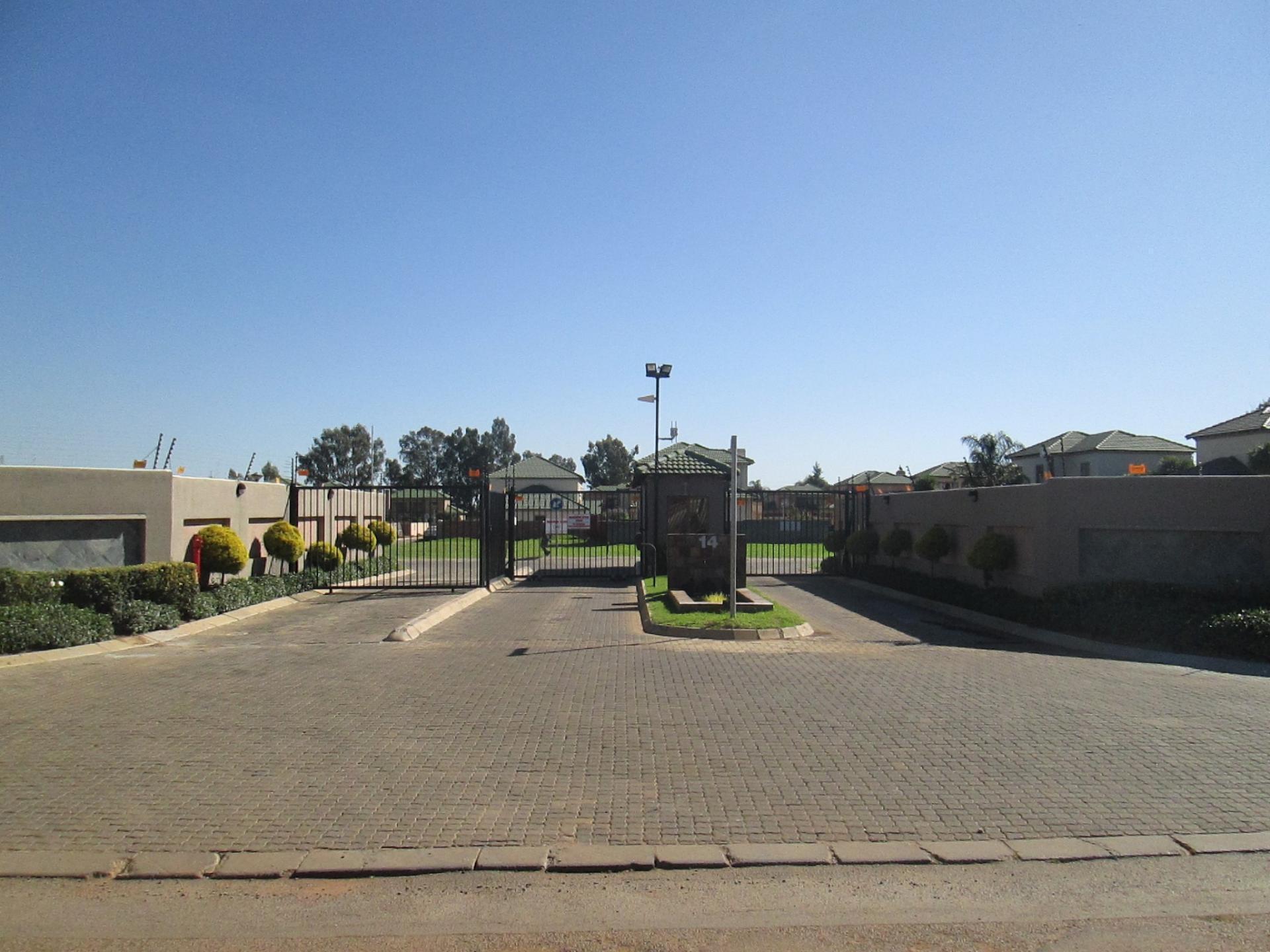 Front View of property in Benoni