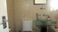Bathroom 1 - 7 square meters of property in Albemarle