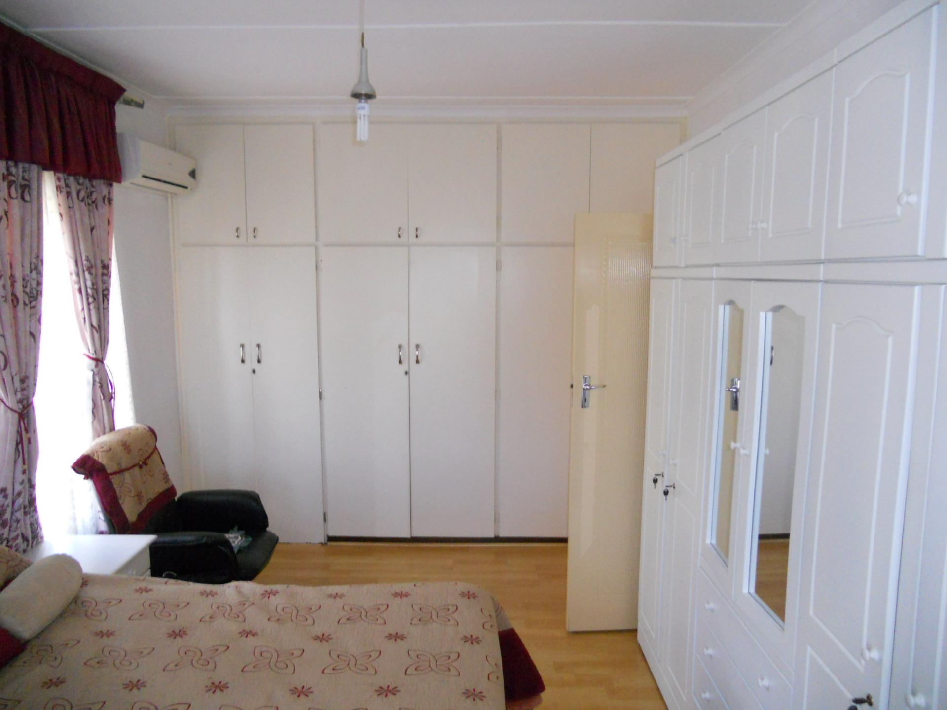 Main Bedroom - 15 square meters of property in Belfort