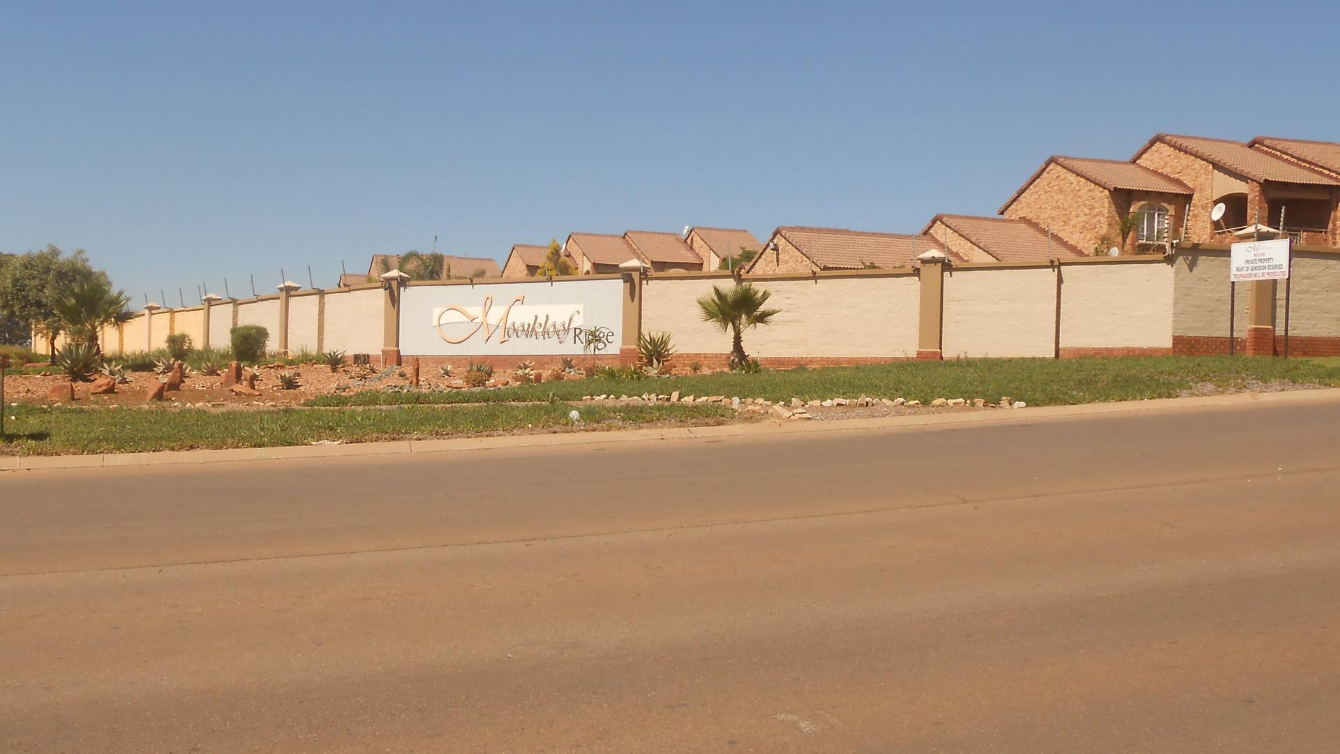 Front View of property in Mooikloof Ridge