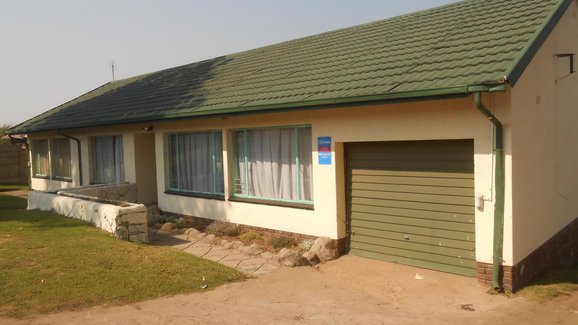 Front View of property in Emalahleni (Witbank) 