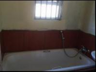 Bathroom 1 of property in Hlanganani Village