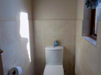 Guest Toilet - 6 square meters of property in Culturapark