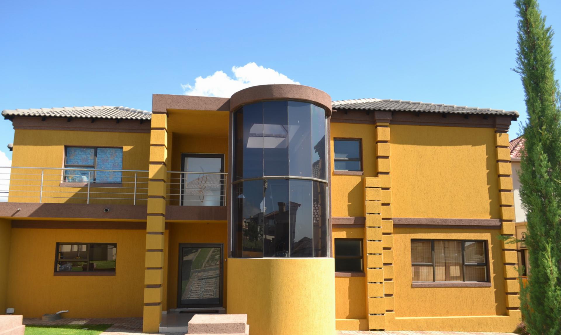 Front View of property in Kosmosdal