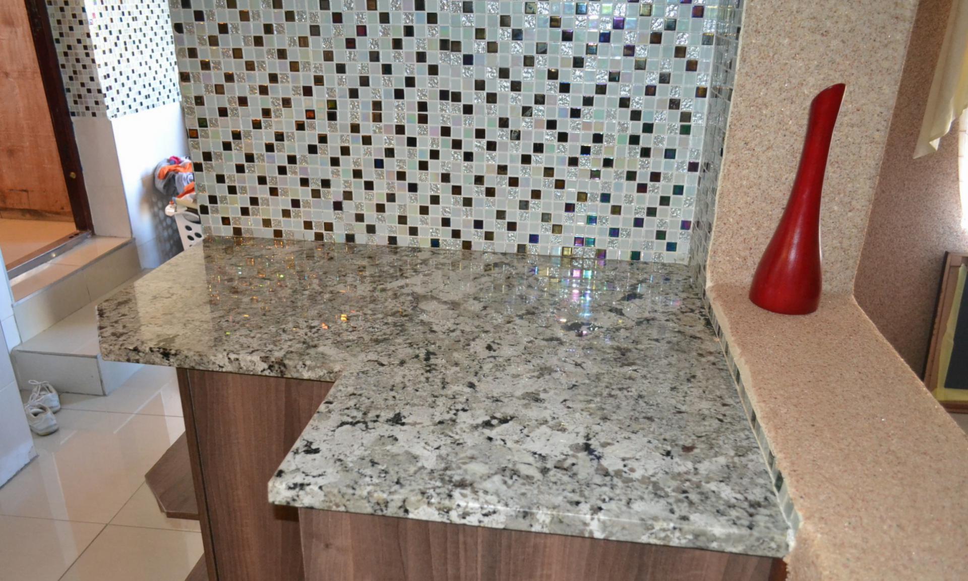 Kitchen - 26 square meters of property in Kosmosdal