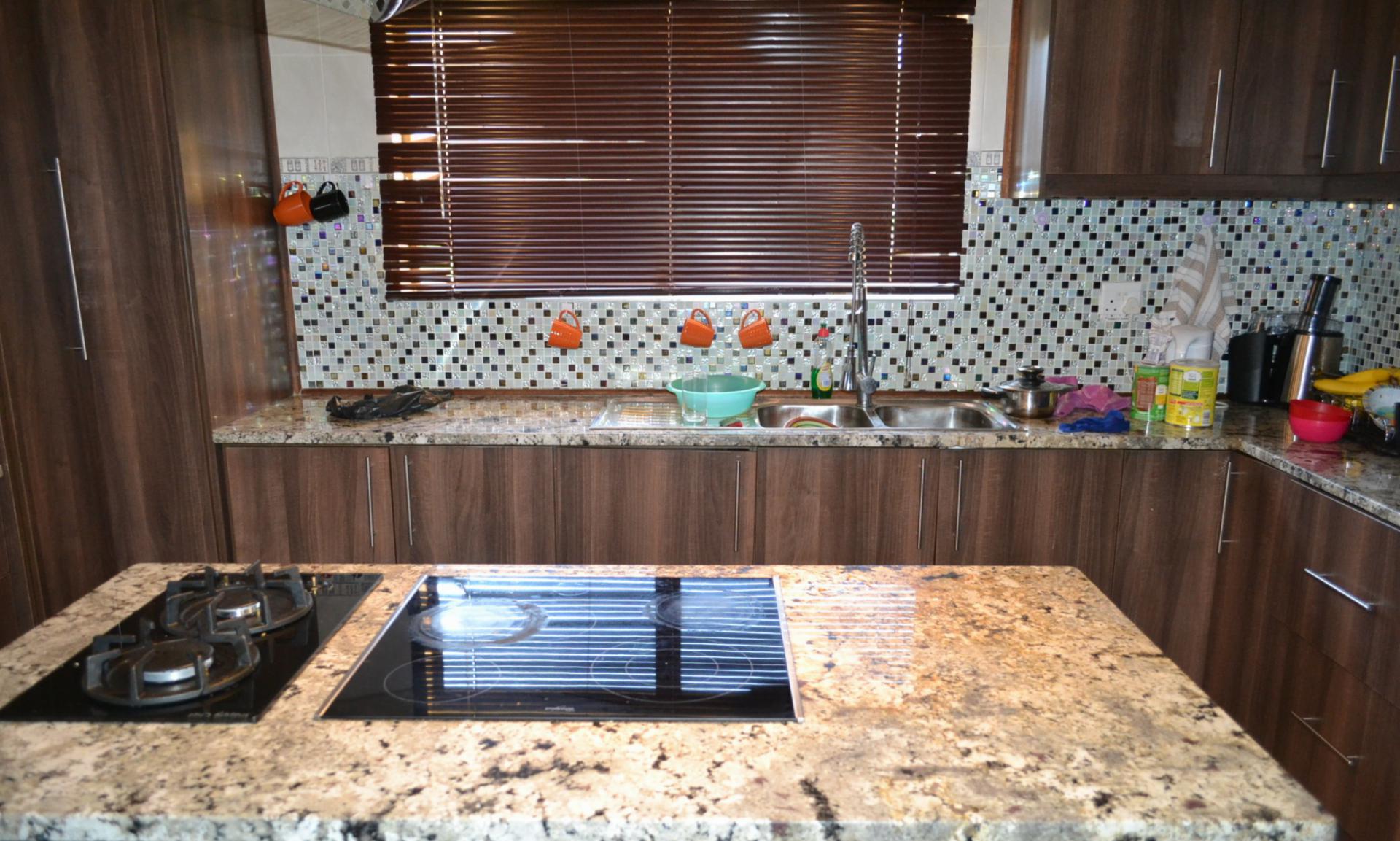 Kitchen - 26 square meters of property in Kosmosdal