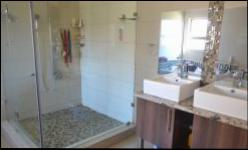 Bathroom 1 - 20 square meters of property in Kosmosdal