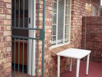 2 Bedroom 1 Bathroom Simplex for Sale for sale in Elarduspark