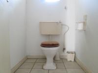 Main Bathroom - 14 square meters of property in De Deur