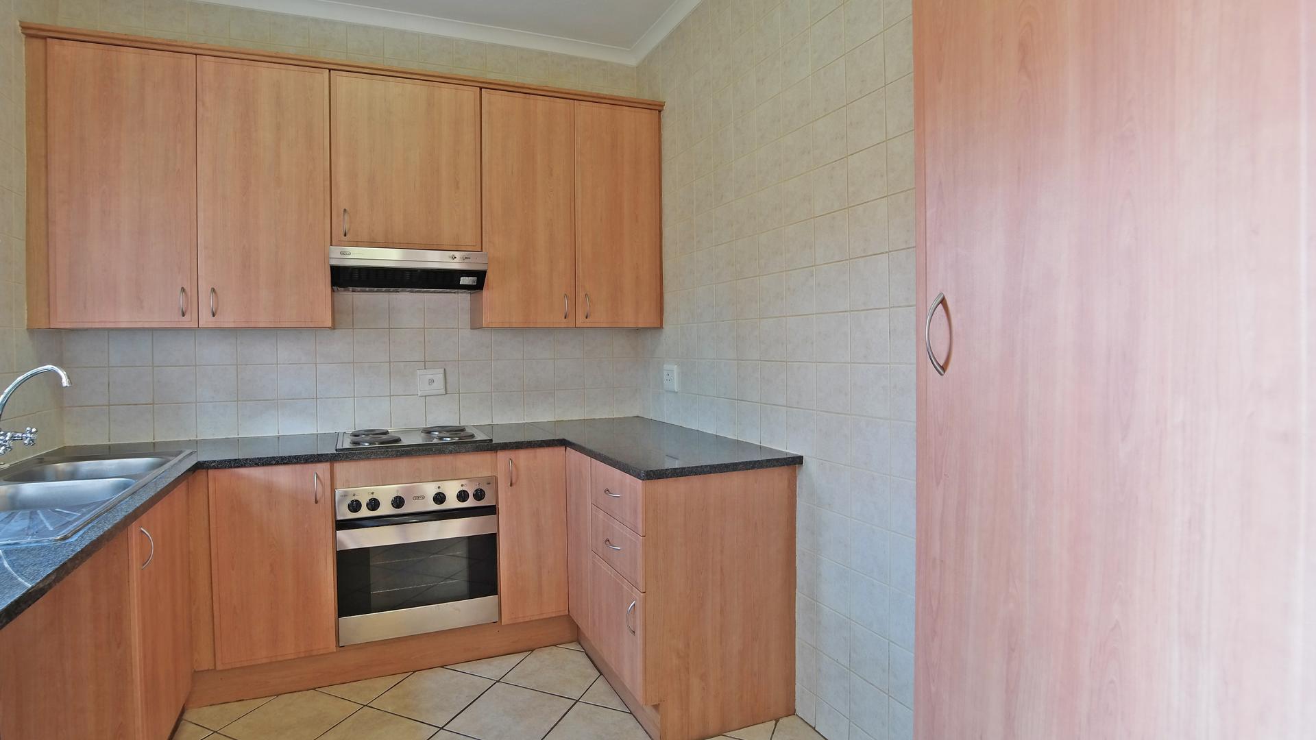 Kitchen - 9 square meters of property in The Wilds Estate