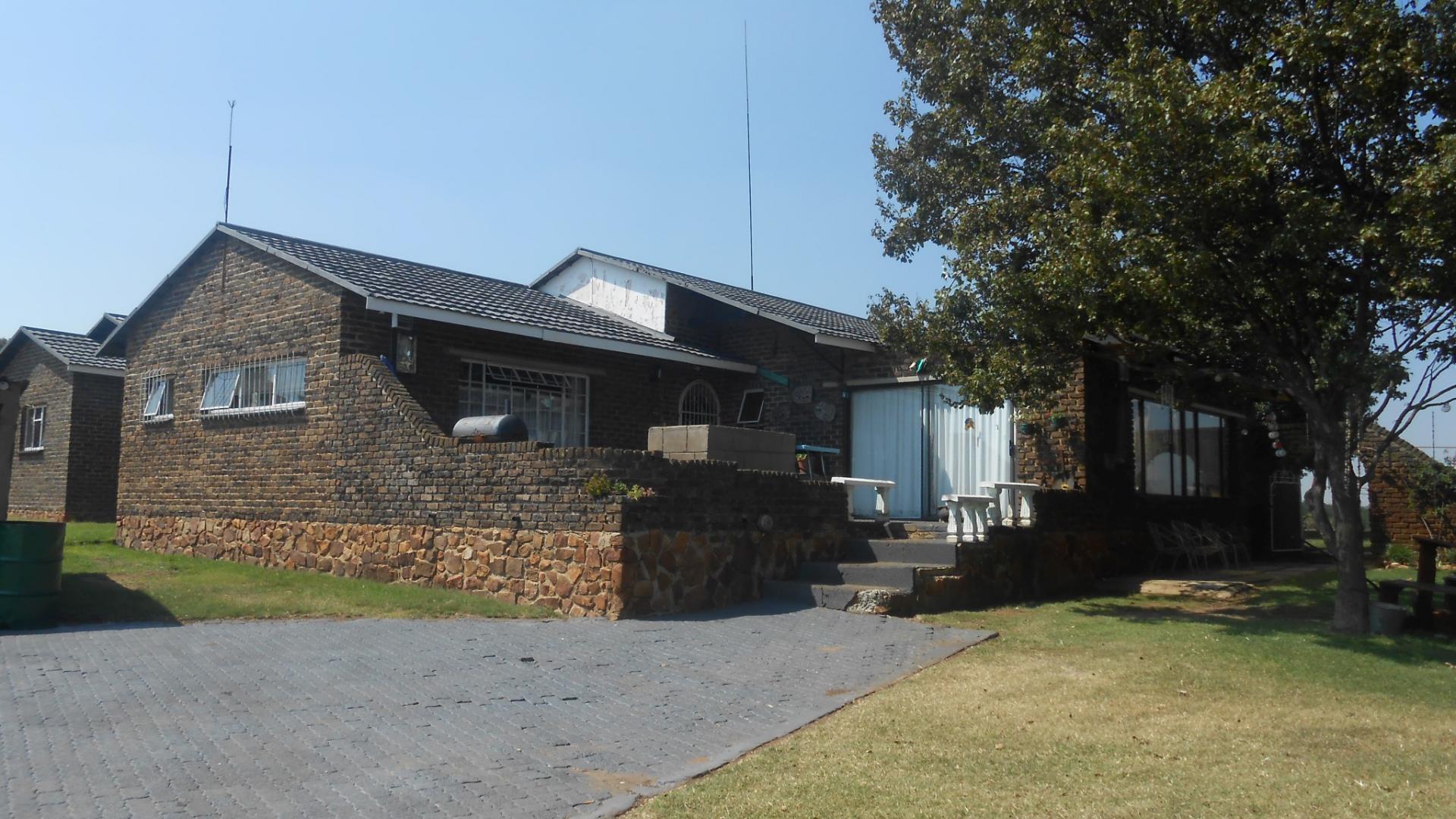 Front View of property in Randfontein