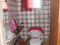 Guest Toilet - 2 square meters of property in Randfontein