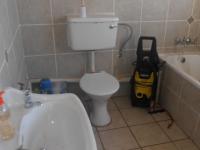 Staff Bathroom - 7 square meters of property in Westonaria