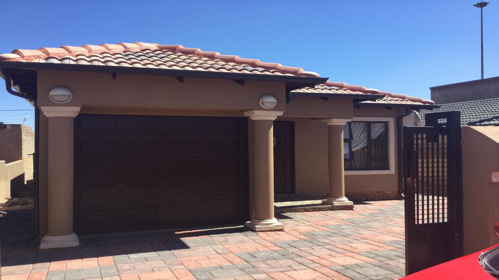 3 Bedroom House  for Sale  For Sale  in Soweto  Home  Sell 