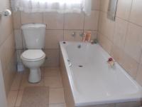 Main Bathroom - 5 square meters of property in Cosmo City