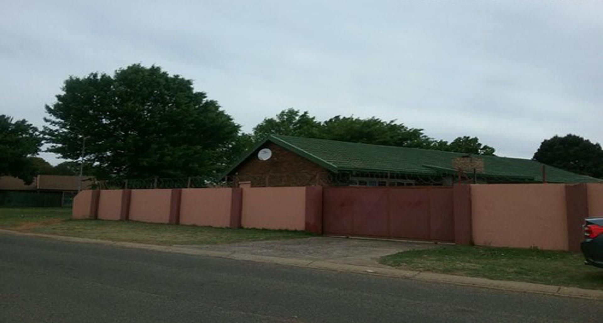 Front View of property in Kriel