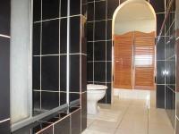 Main Bathroom - 12 square meters of property in Deneysville