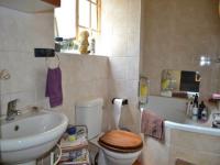 Main Bathroom - 4 square meters of property in Waterval East
